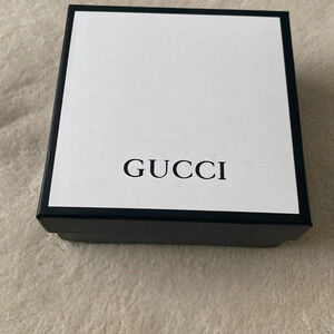 Gucci small box 5*5.2”